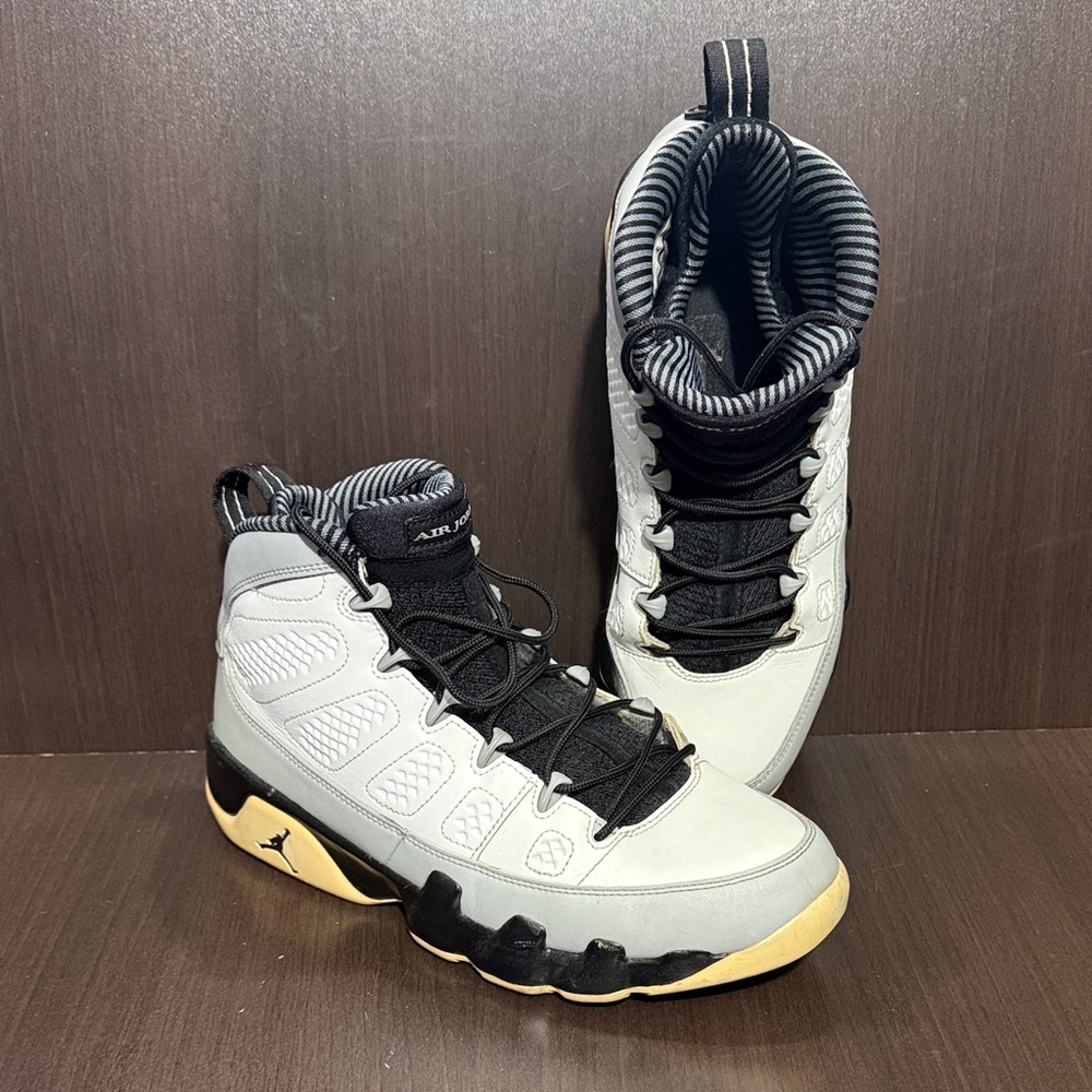Air Jordan 9 Retro Barons – Men’s Size 9